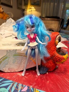 My Little Pony Equestria Girls Sonata Dusk doll from the Rainbow Rocks seri
